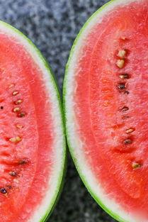 瓜瓜吃瓜外婆,外婆笑谈家常